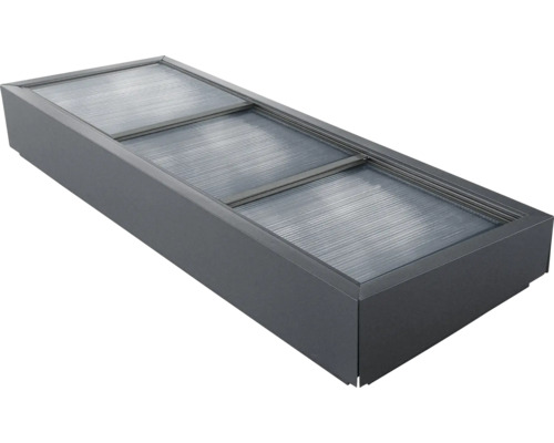 Schachtabdeckung mit drei transparenten Elementen