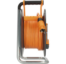 Kabeltrommel mit orangefarbenem Kabel und grauem Gestell