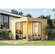 Modernes Gartenhaus mit Holzverkleidung und großen Glasfronten im Außenbereich.