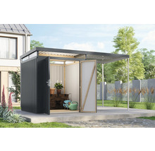 Modernes Gerätehaus mit offenem Vordach und geöffneten Türen im Garten