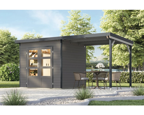 Gartenhaus mit überdachter Terrasse und Sitzgruppe im Garten