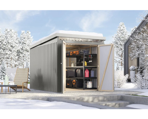 Metall Gerätehaus mit Regalen im Wintergarten