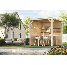 Holzgartenlaube mit Bar, Barhockern und Lounge-Möbeln neben einem Pool