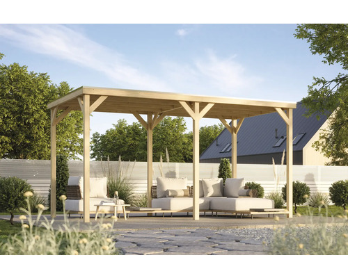 Holzpavillon mit Sitzgelegenheit im Garten