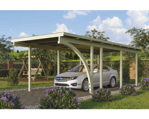 Carport aus Holz mit Auto im Garten