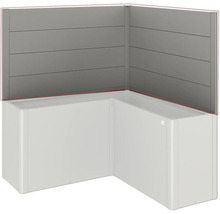 Eckbadewanne mit Seitenverkleidung und horizontaler Wandverkleidung