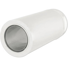 Ein einzelnes, weißes Ofenrohr.