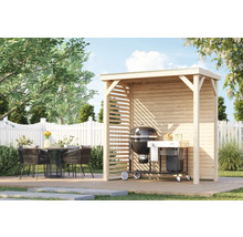 Grillkota mit Holzwänden und Grill im Garten