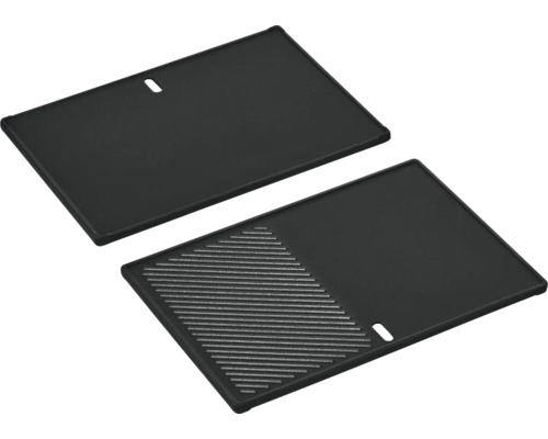 Zwei Grillplatten mit glatter und geriffelter Oberfläche