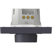 Detailansicht eines Lichtschalters mit Schrauben