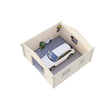 Garage aus Holz mit Auto, Regalen und Gartengeräten