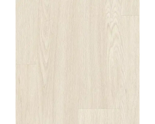 Heller Laminatboden mit Holzoptik.