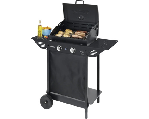 Gasgrill mit Grillgut und Ablageflächen