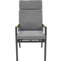 Gartenstuhl mit hoher Rückenlehne und grauen Polstern