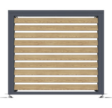 Gartenzaun aus Holzlatten und Metallrahmen