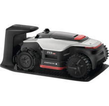 Mähroboter mit Allradantrieb auf Rasen