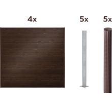 Vier Holzzaunelemente und zehn Zaunpfosten