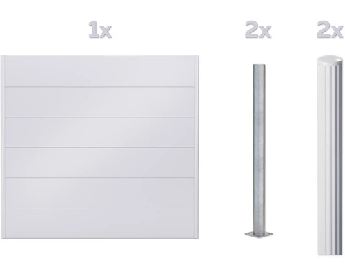 Ein Zaunelement und zwei Zaunpfosten zur Gartengestaltung