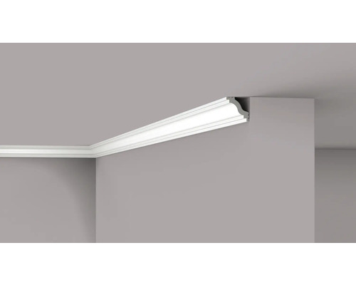 Weiße Zierleiste an einer Zimmerdecke