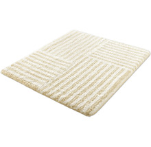 Quadratischer Teppich mit Streifenmuster