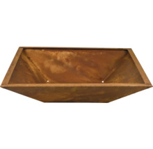 Rechteckiger Pflanzkasten aus Metall mit Ablauflöchern