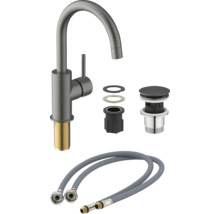 Armatur mit Zubehör und Anschlussschläuchen