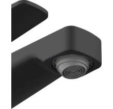 Detailansicht eines Wasserhahn-Auslaufs