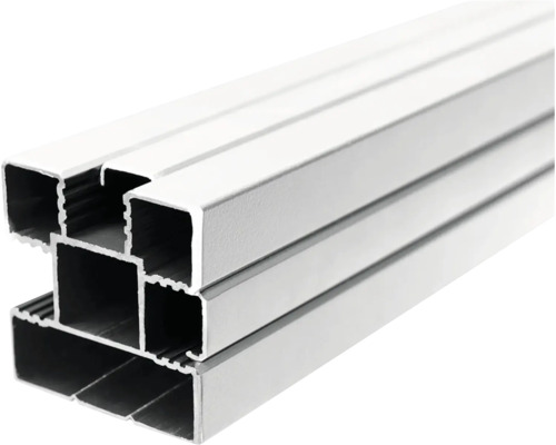 Aluminium Vierkantrohre im Stapel