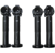 Set aus vier höhenverstellbaren Möbelfüßen aus schwarzem Kunststoff für Küchenschränke.