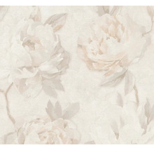 Beige Tapete mit großem Blumenmuster, Pfingstrosen und Blättern, strukturierte Oberfläche.