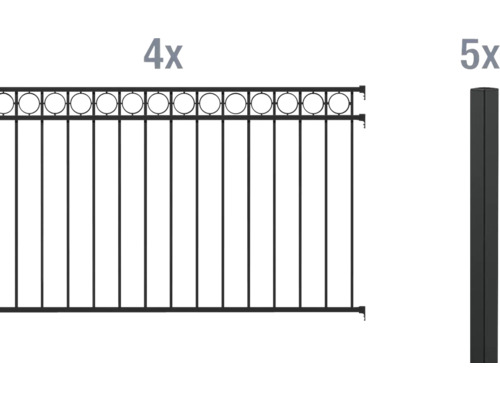 Metallzaun mit vier Zaunelementen und fünf Pfosten