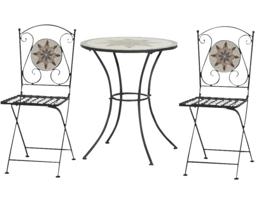 Bistro-Set bestehend aus einem runden Tisch und zwei Klappstühlen aus Metall mit Mosaik-Verzierung in Sternform.