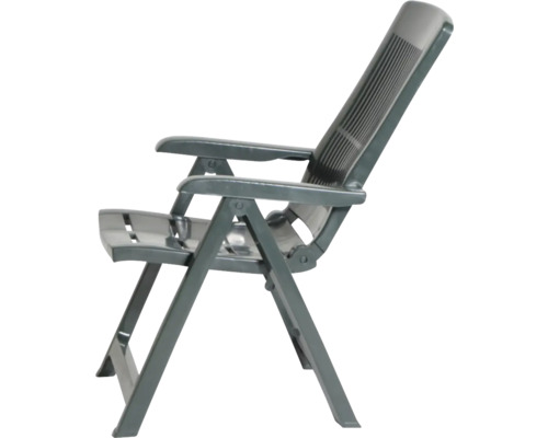 Verstellbarer Gartenklappsessel aus Kunststoff mit Armlehnen und hoher Rückenlehne.
