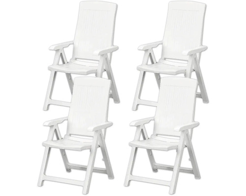 Vier weiße Klappsessel aus Kunststoff für den Garten mit Armlehnen.