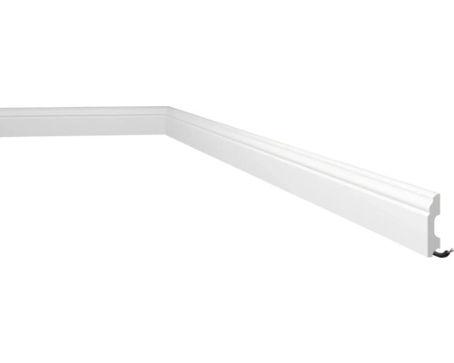 Sockelleiste mit Kabelführung