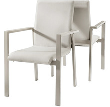 Zwei Stühle mit Armlehnen und Stoffbezug