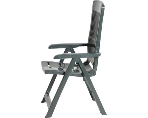 Klappbarer Gartenstuhl aus Kunststoff mit hoher Rückenlehne und Armlehnen.