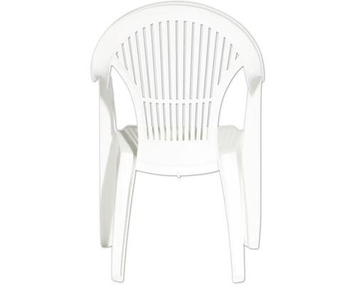 Weißer Gartenstuhl aus Kunststoff mit Armlehnen und lamellenförmiger Rückenlehne in der Rückansicht.