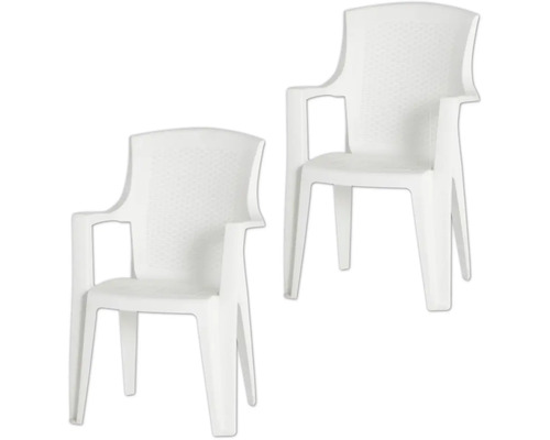 Zwei weiße Gartenstühle aus Kunststoff mit Armlehnen und strukturierter Rückenlehne.