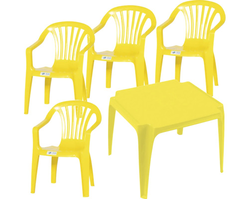 Gelbe Kindersitzgruppe aus Kunststoff, bestehend aus einem quadratischen Tisch und vier Armlehnenstühlen.