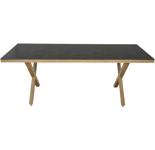 Rechteckiger Tisch mit dunkler Tischplatte und X-förmigen Beinen aus Holz.