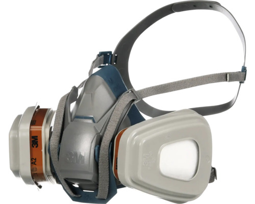Atemschutzmaske mit Filtern für den Einsatz im Handwerk