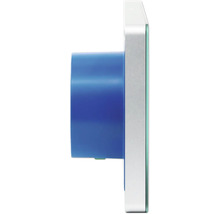 Seitenansicht eines elektronischen Unterputzgeräts mit blauem Gehäuse und weißer Frontplatte.