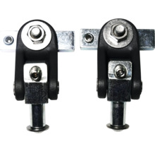 Zwei mechanische Bauteile mit Schrauben und Bolzen