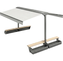 Sitzgruppe mit Sonnenschutzdach und Pflanzkästen für den Außenbereich