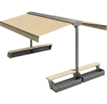 Überdachung mit Sitzgelegenheit und Pflanzkästen