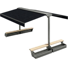 Doppelsitzbank mit integrierten Pflanzkästen und Sonnenschutz