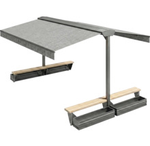 Sitzgruppe mit Sonnenschutz und Pflanzkästen für den Aussenbereich