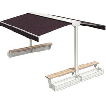 Sonnensegel mit integrierten Bänken und Pflanzkästen für den Außenbereich