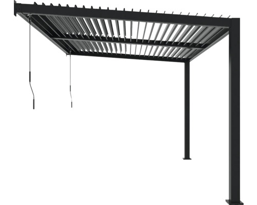 Pergola mit verstellbaren Lamellen und Entwässerungssystem